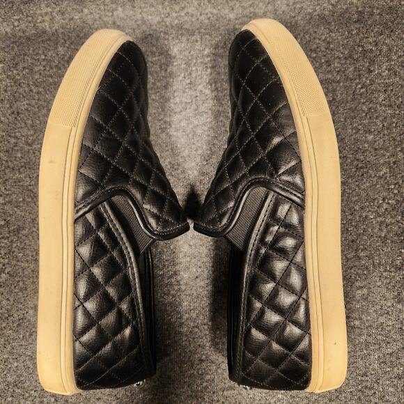 STEVE MADDEN Ecentrcq Black Faux Leather Quilted Comfort Slip On Womens 9M - Picture 7 of 10